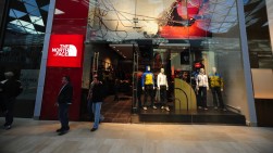 The North Face-Filiale in Londons grËï¬tem Einkaufszentrum