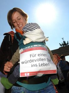 Demonstration von Berliner Hebammen