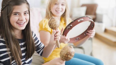 Kinder haben Spaß an der Musik