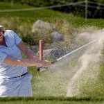 Bettina Hauert beim Golfen