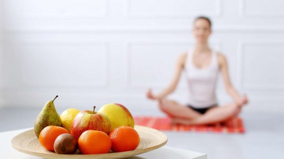 Yoga und vegane Ernährung passen gut zusammen