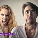 Frau schreit Mann an weil sie gestresst ist