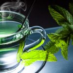 Grüner Tee im Cocktail: Rezepte für heiße Drinks