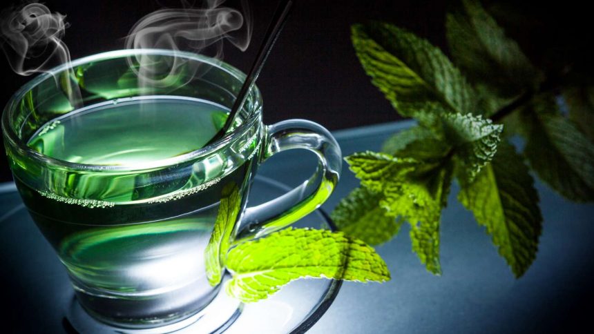 Grüner Tee im Cocktail: Rezepte für heiße Drinks