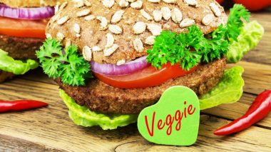 Fleischersatz: Veggie Burger mit Tofu