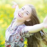 Glücklich durch die Sonne im Frühling mit Vitamin D