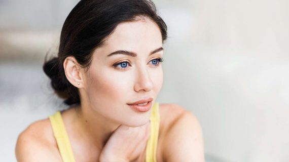 Schöne straffe Haut durch das Protein Kollagen