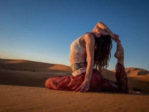 Christine May in der Wüste