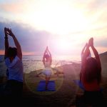 Yogastunde am Strand