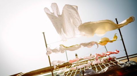 Wäsche trocknet in der Sonne